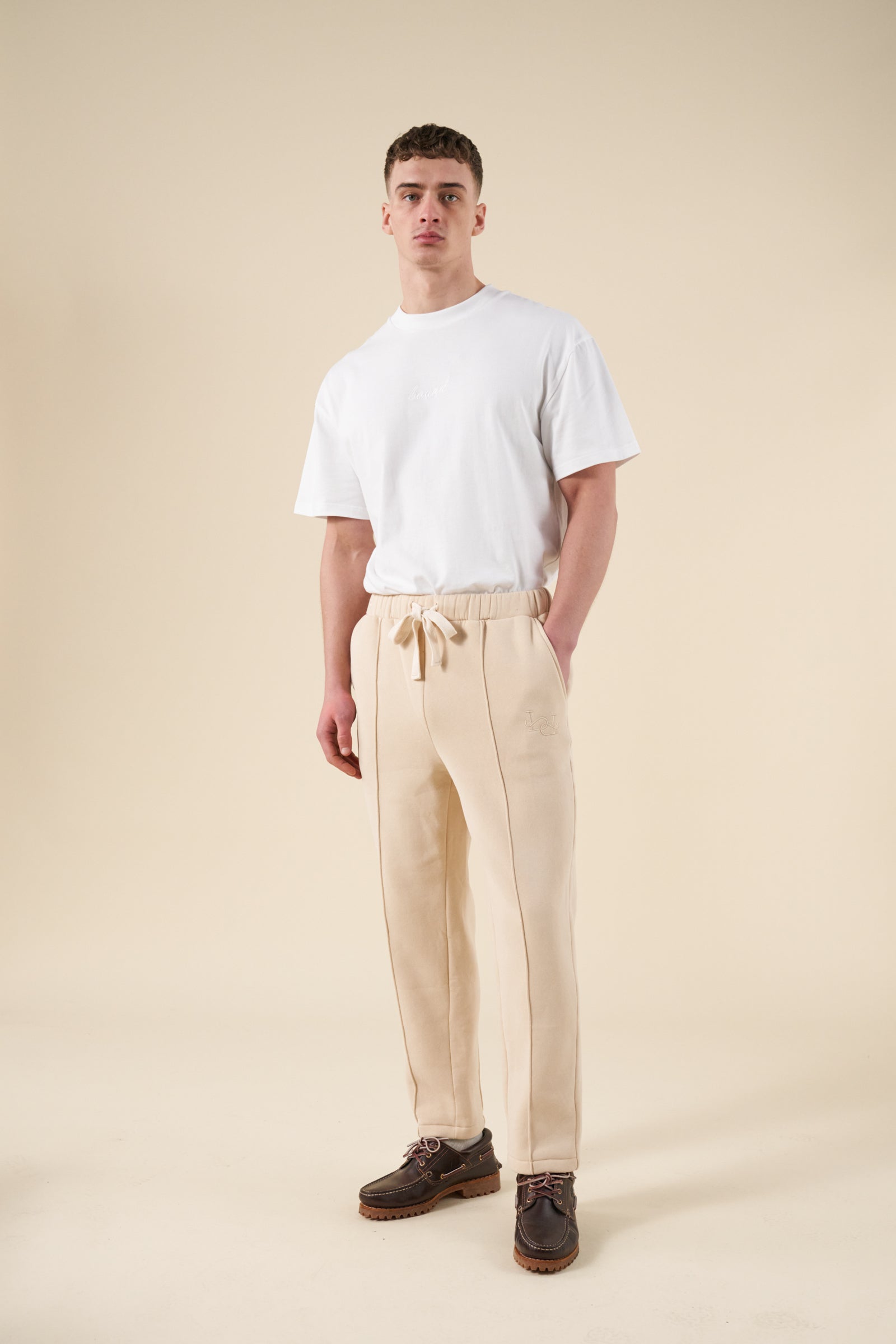CUFFLESS PLEAT JOGGERS - CREAM
