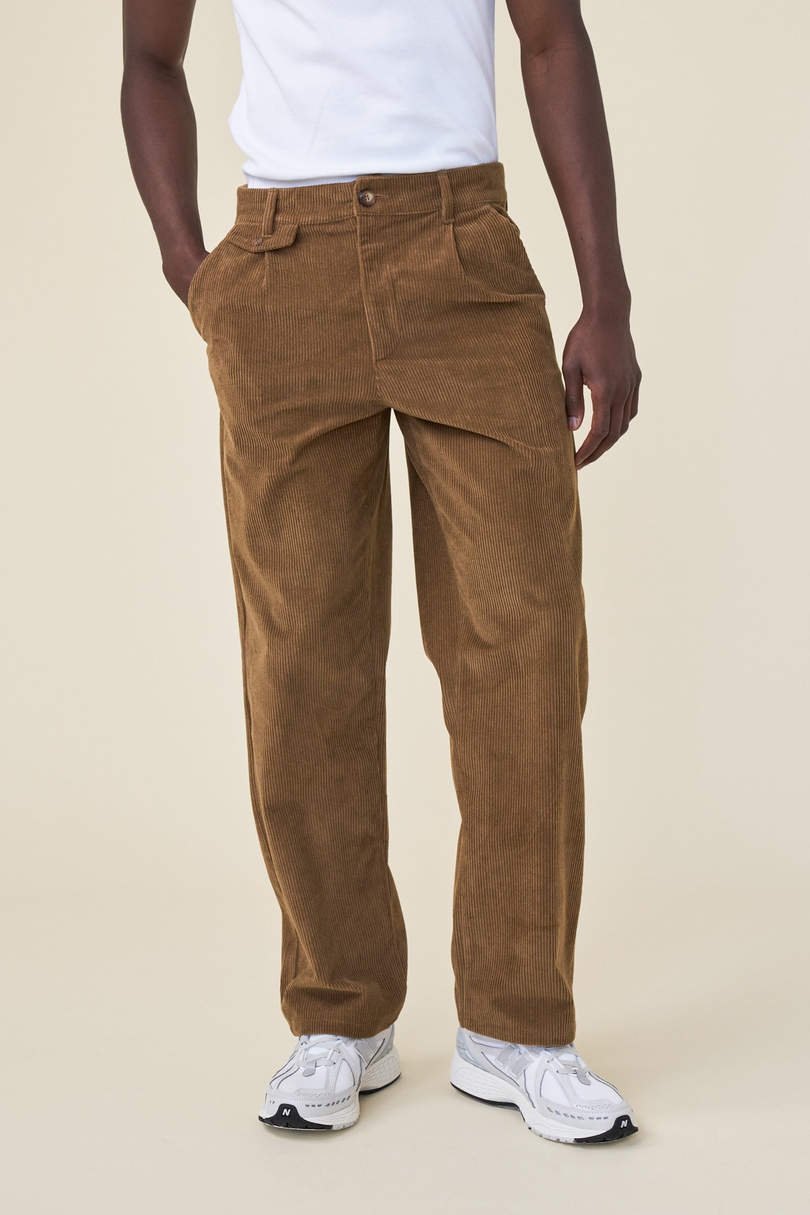 RELAXED CORDUROY TROUSER