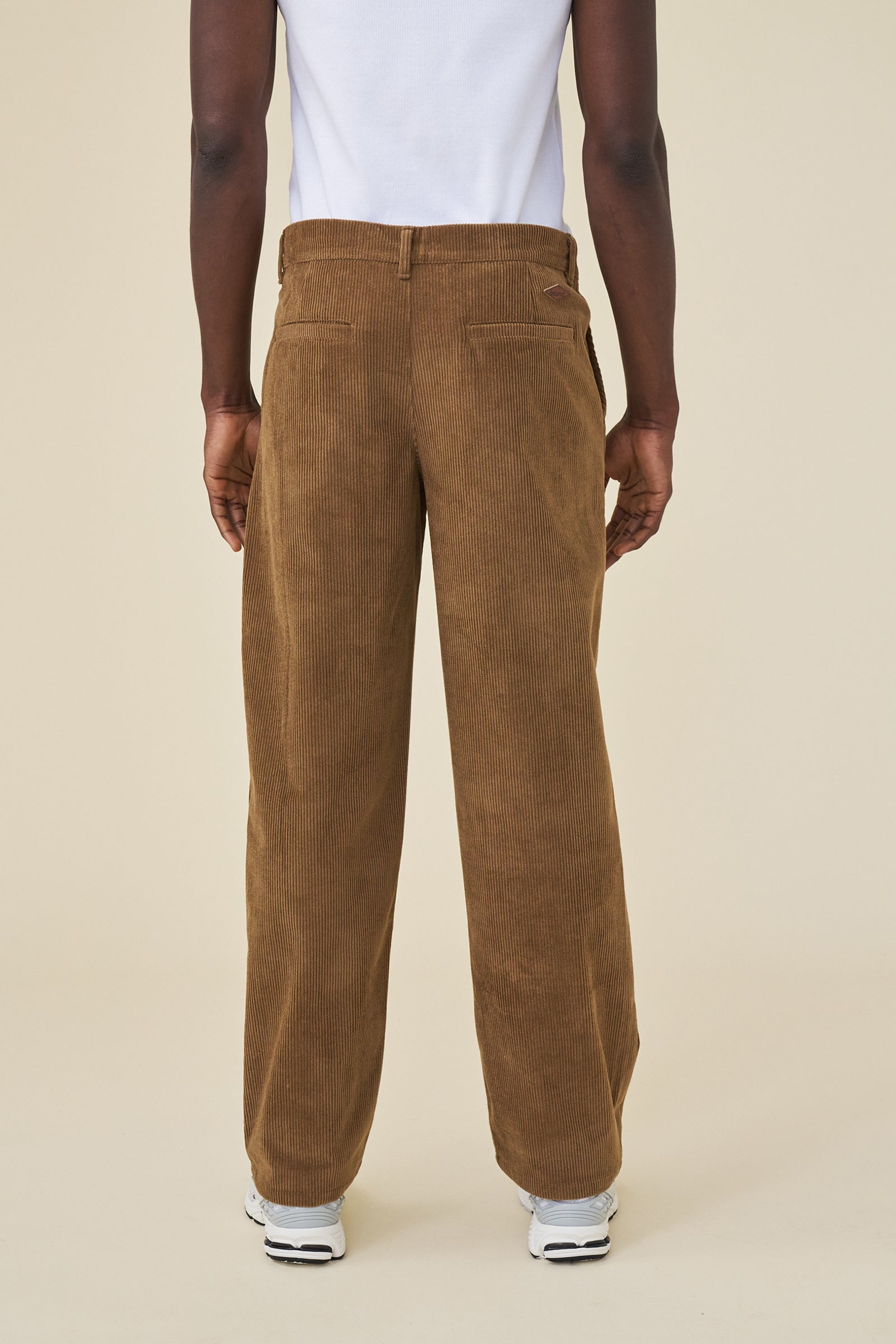 RELAXED CORDUROY TROUSER