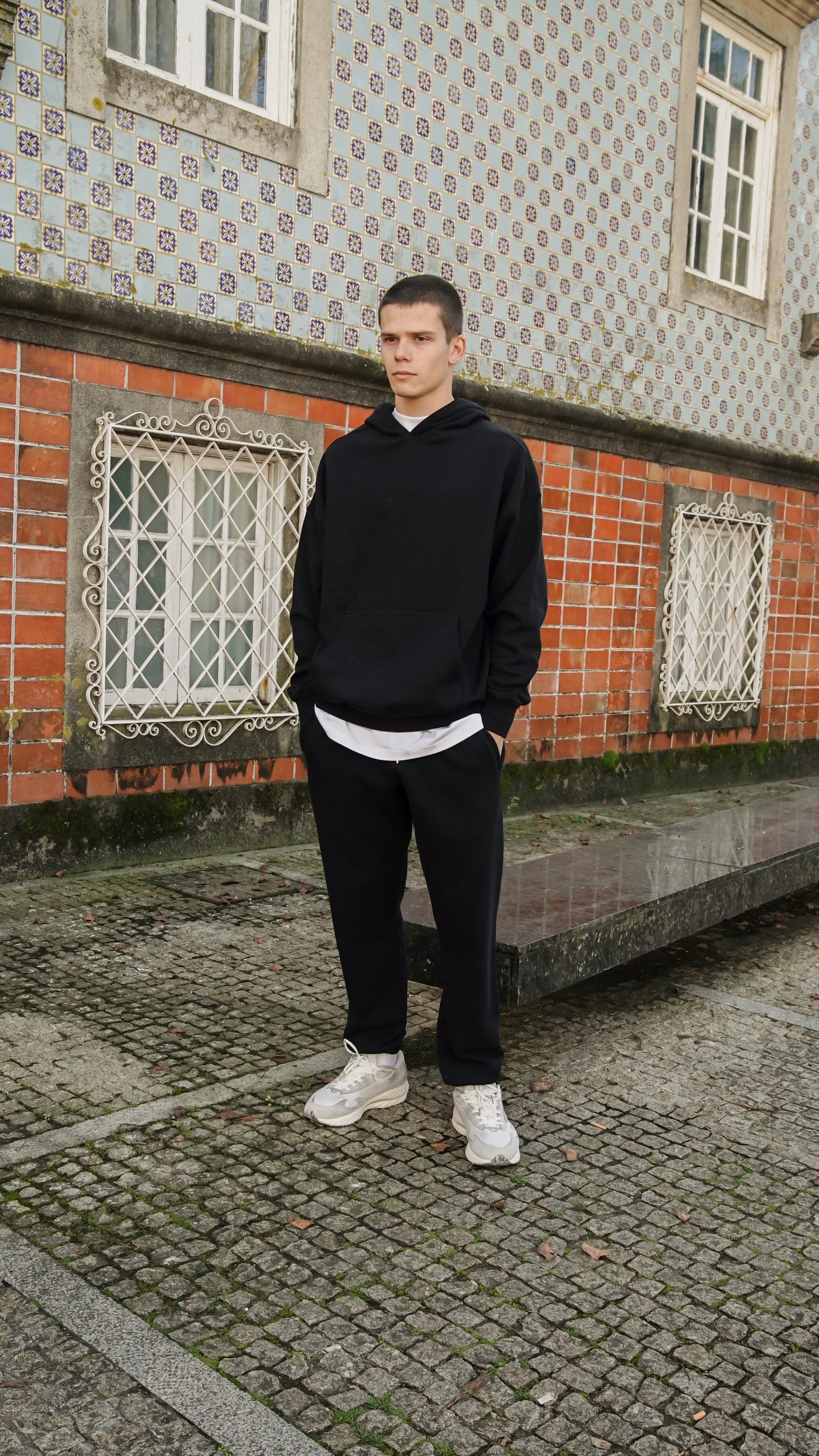 SUSTAIN BLACK HOODIE