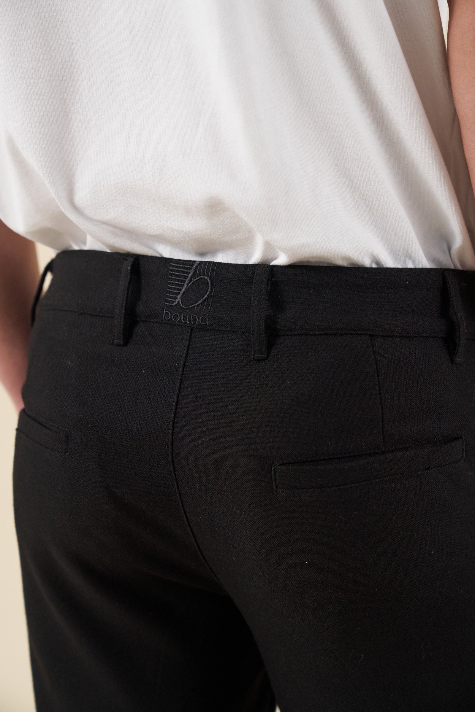 TAPERED CASUAL TROUSER